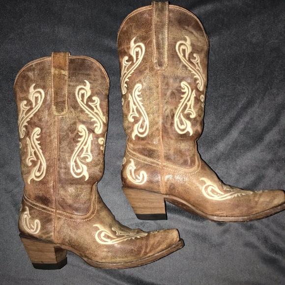 Corral Ladies Honey Cortez Cleff Embroidery - Picture 3 of 10